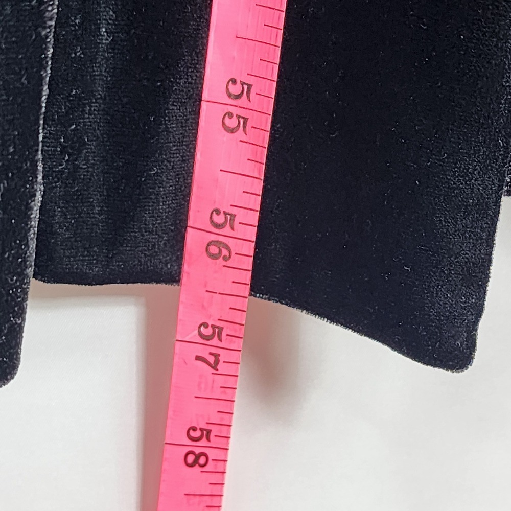 Vintage-Inspired Black Velvet Embroidered Long Robe - Picture 14 of 16
